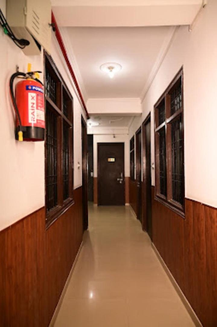 Ap Palace Hotel, Ayodhya Exterior photo